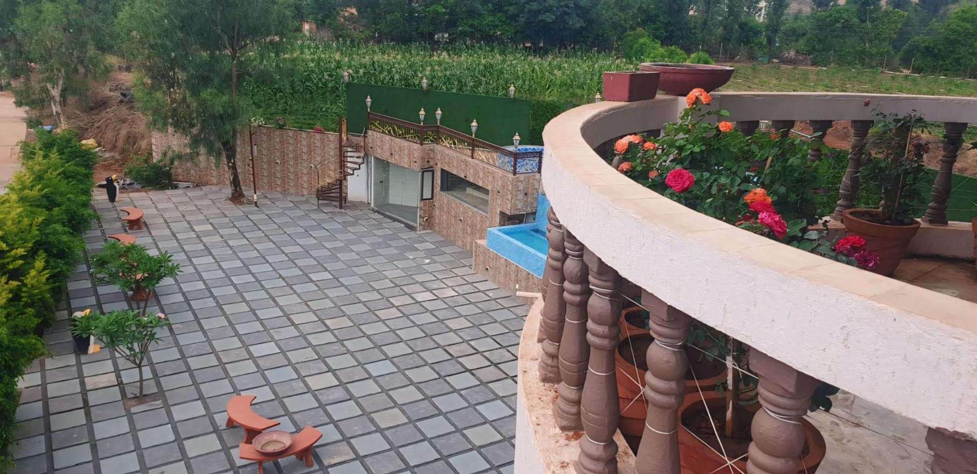 潘奇加尼Quinte Hills Residency别墅 外观 照片